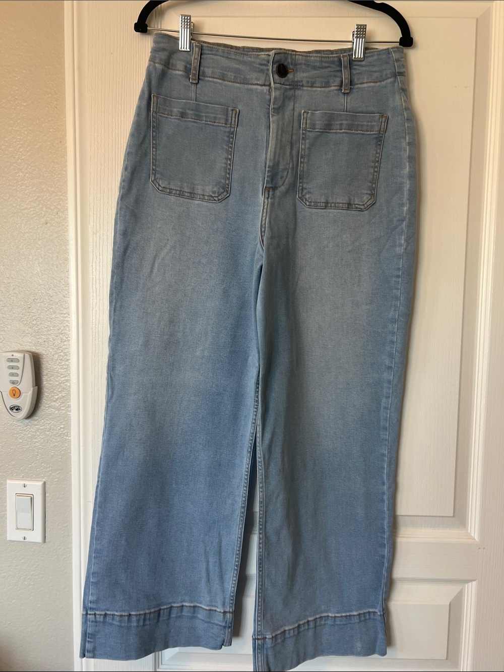 Like New bagatelle Light Blue Straight-Leg Women's Jeans size 30